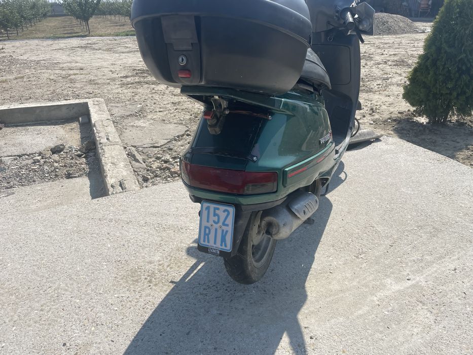 Vand scuter peugeot 50cc in 4 timpi cu acte