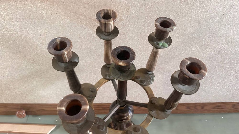 Продается мраморный подсвечник .Латунь с натуральным мрамором.1