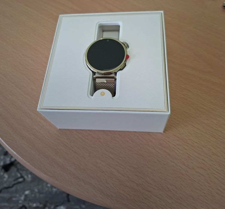 Дамски smart часовник HUAWEI GT 5 нов