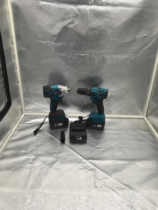 Set scule Supamaster, 88V, cu acumulatori si accesorii – 549 lei