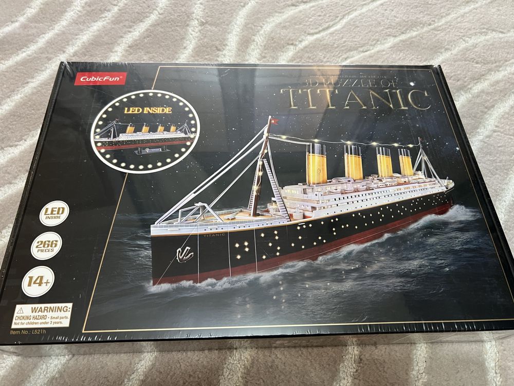 Puzzle 3D Cubic Fun LED - Titanic, 266 piese - un cadou excelent