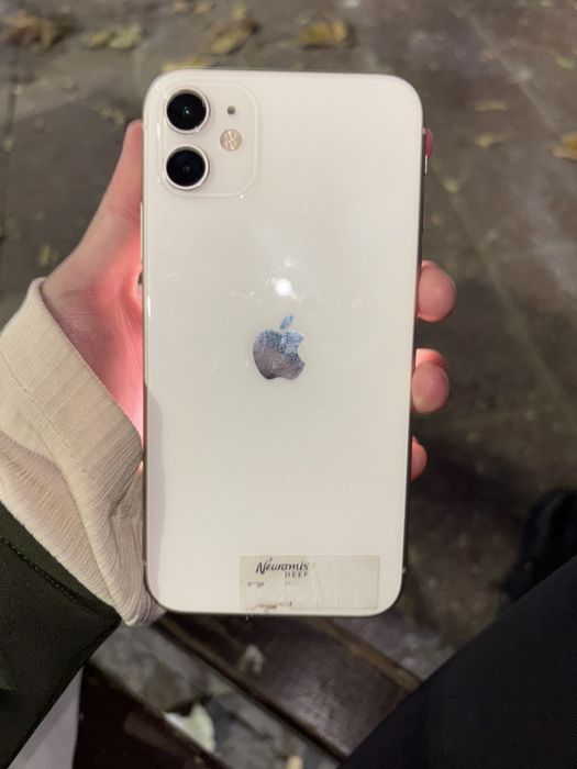 Айфон 11 77 емкость