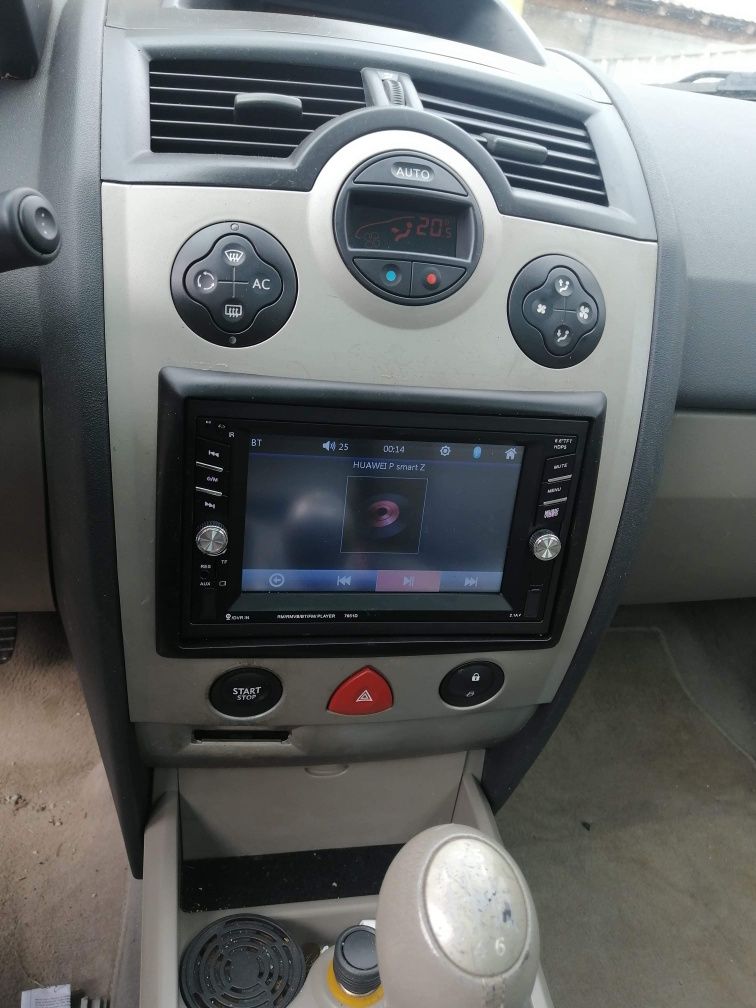 Renault Megane II Multimedia player MP5 7 inch USB BT AUX card camera