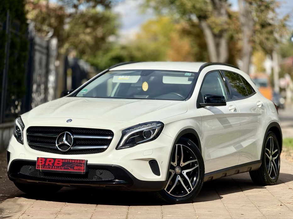 • Mercedes GLA 220d 2014 / Packet Amg / Parc Auto / Rate / Garantie •