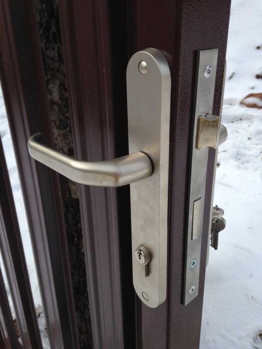 Установка ремонт замков, калиток, ворот