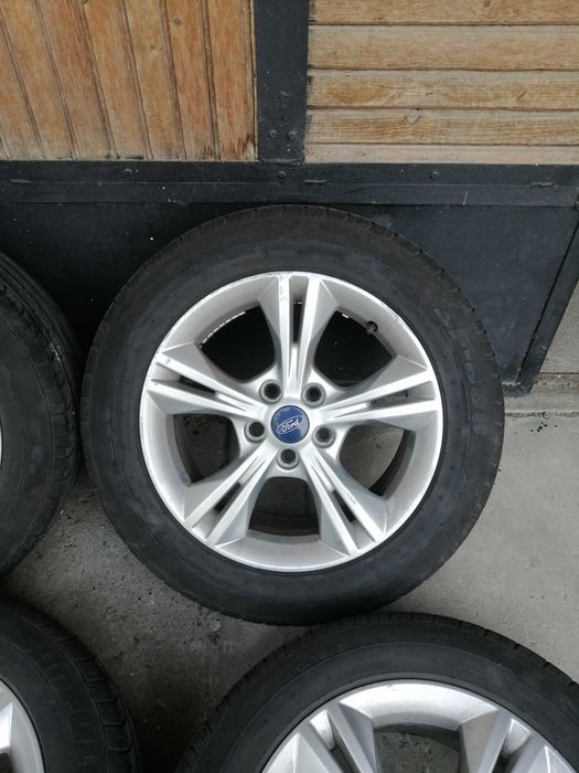 Джанти с гуми за FORD