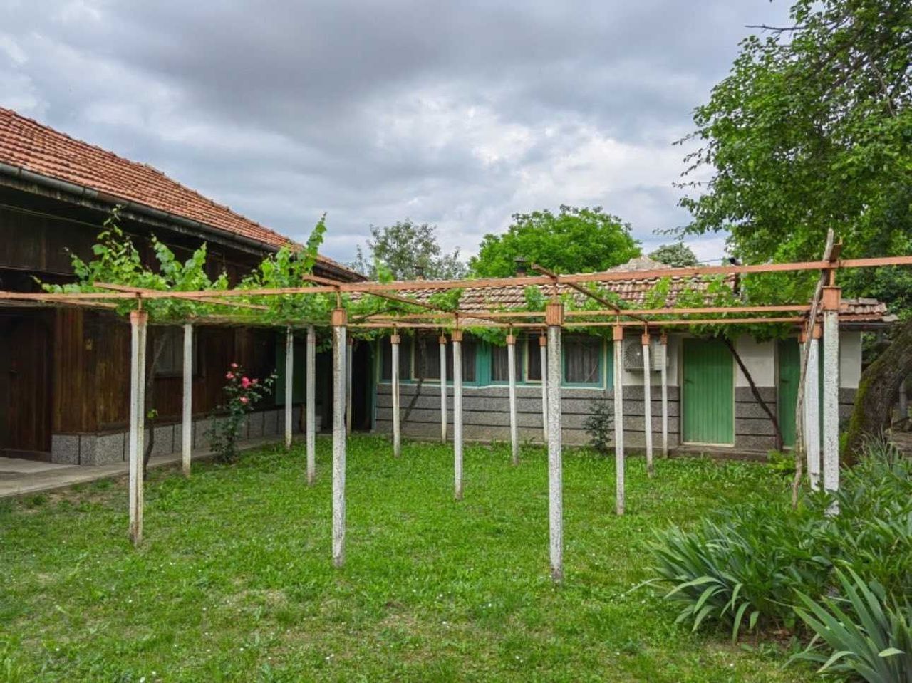 Продава се Къща в с. Велчево, Област Велико Търново - 130 кв.м за 585 €/кв.м - Снимка #10