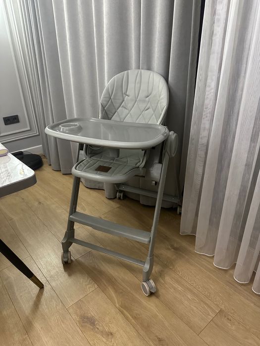 Стул для кормления HAPPY BABY BERNY LUX (olive new)