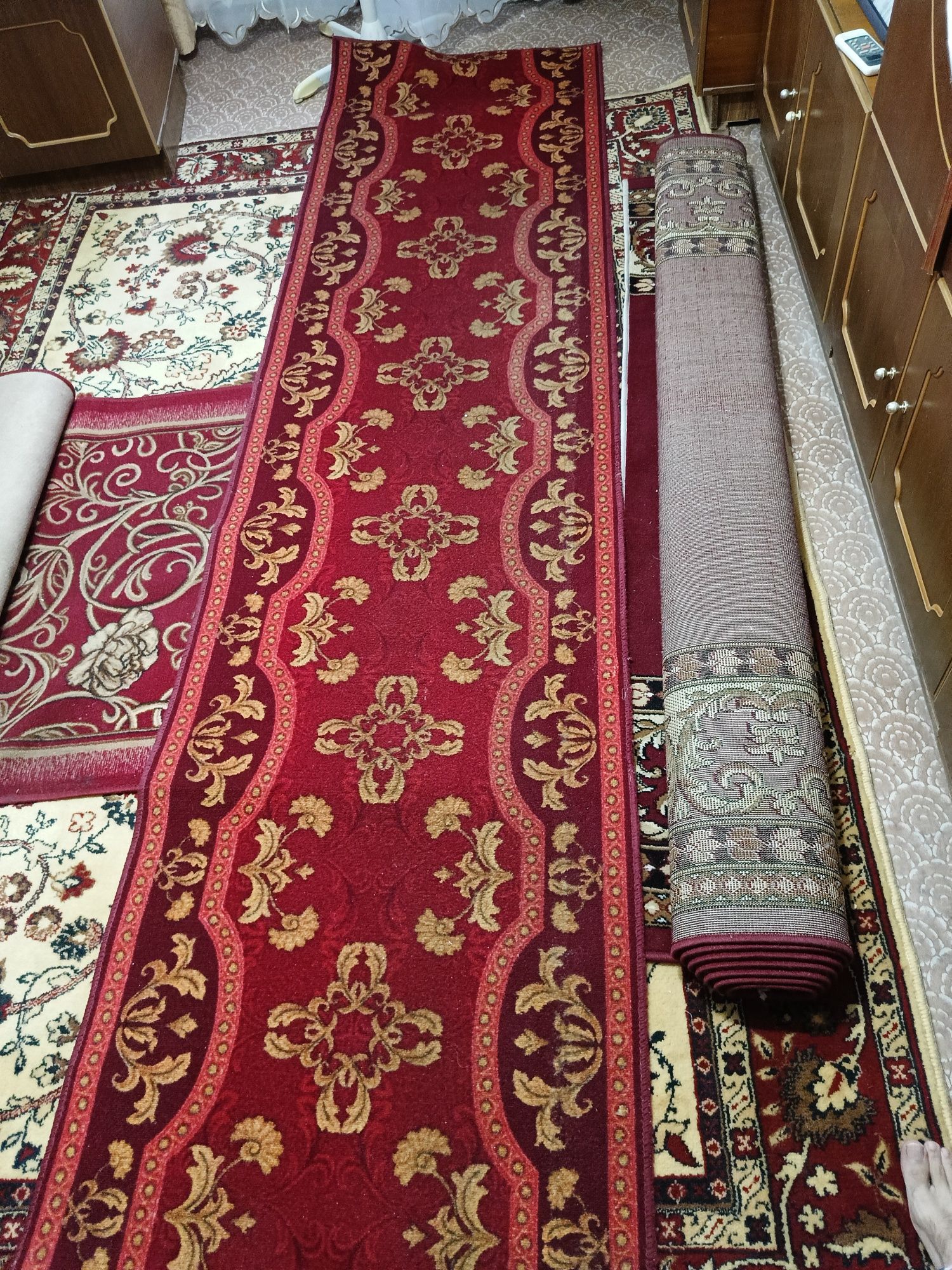 Продам ковер и ковровую дорожку