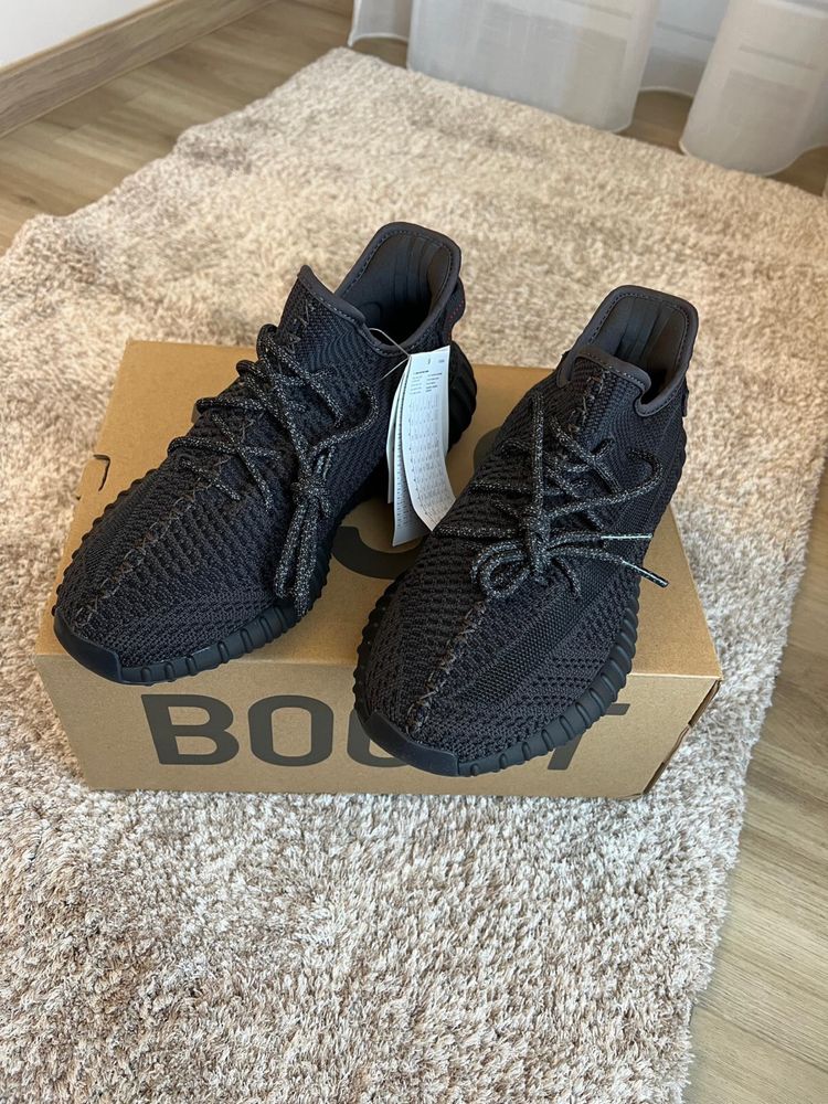 Yeezy boost 350 v2