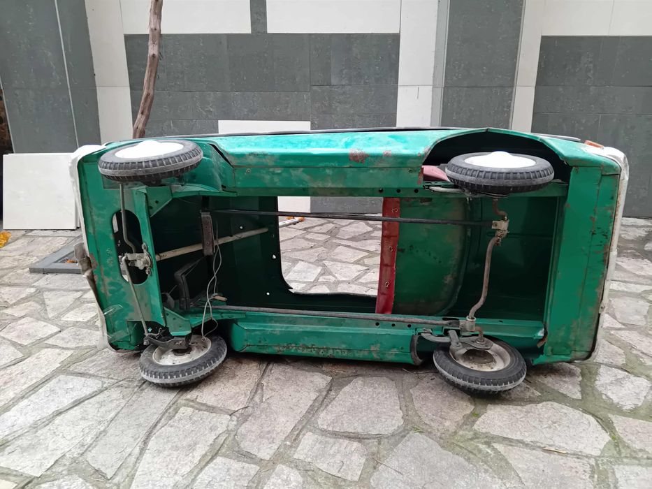 Ретро кола с педали москвич