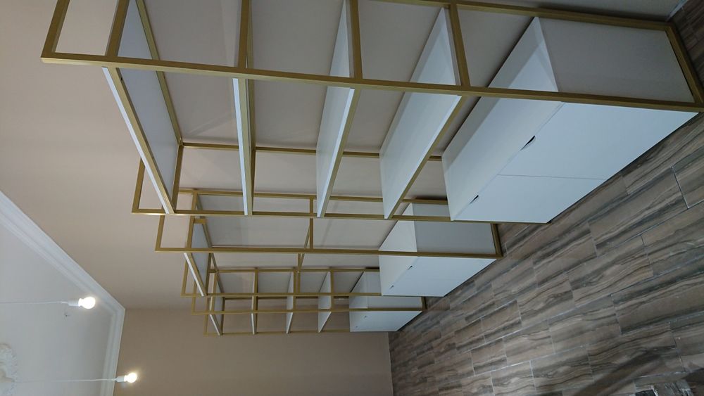 Торговое оборудование в стиле Лофт стойки вешала рейлы. От