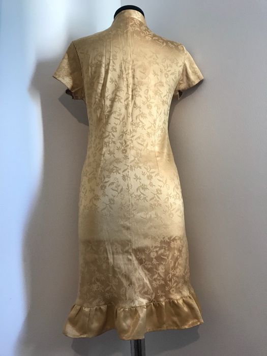 rochie noua bej lucioasa