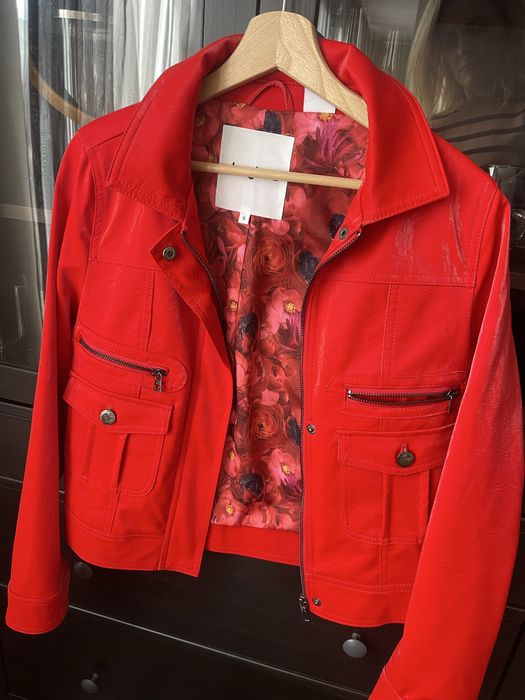 Яке , Desigual , почти  ново .