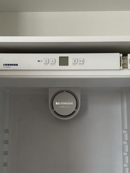 Хладилник за вграждане Liebherr