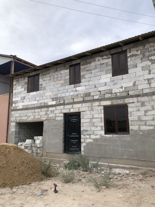 2 этаж 1 сотик уй сотилади