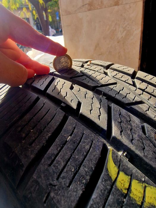 2 броя зимни гуми ROADHOG RGAS02XL 205/55/17 отлично запазени втора уп