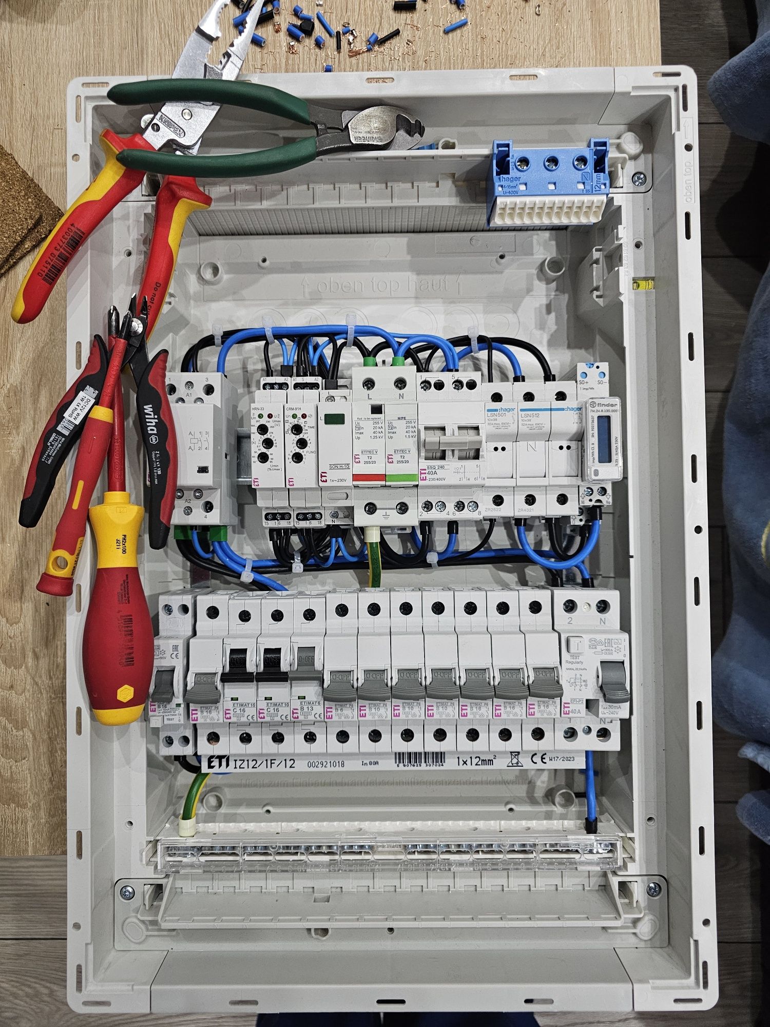 Electrician autorizat