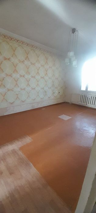 Продажа 2/4/4 на Юнусабад-13, супер локация