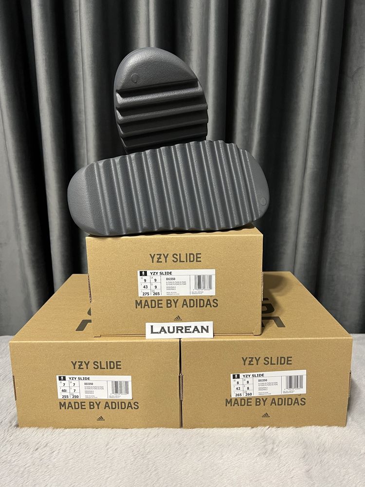 40 1/2, 43 (ORIGINALI) Adidas Yeezy Slide Slate Grey