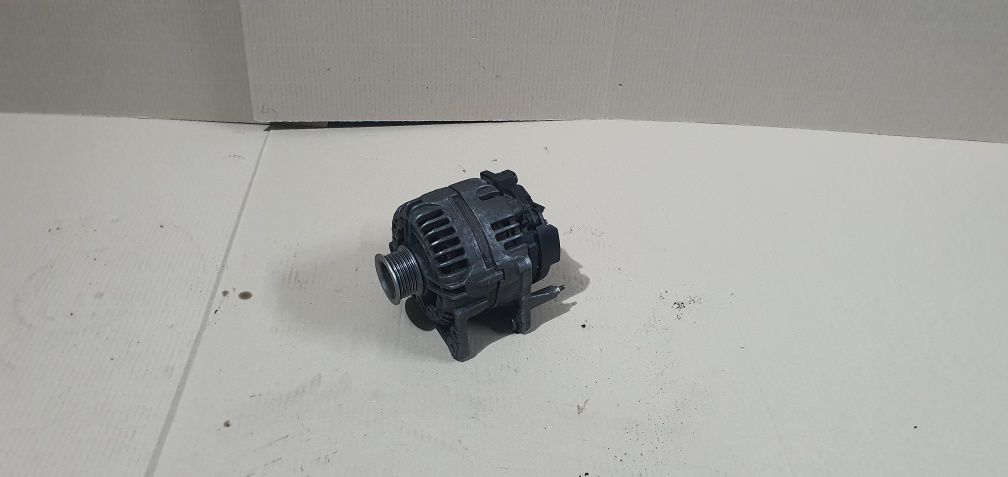 Alternator 1.6 fsi golf 5 skoda passat b6 audi a3 seat jetta touran