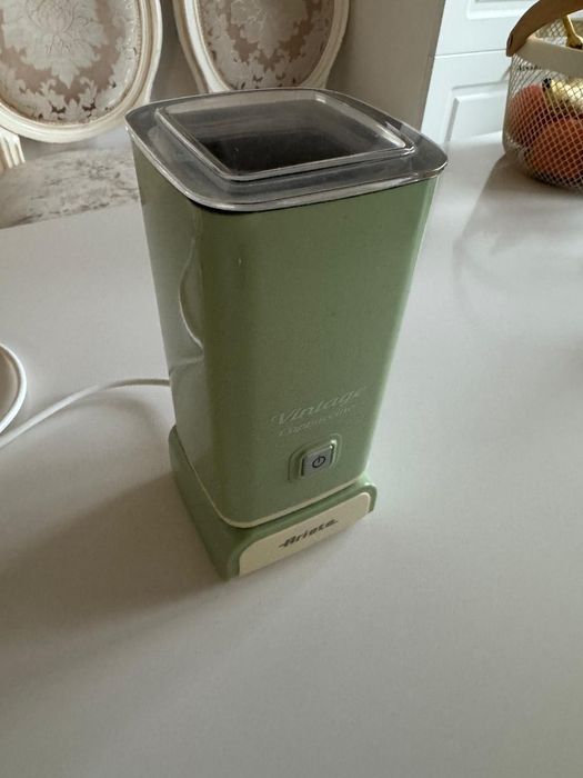 Aparat de spumare lapte