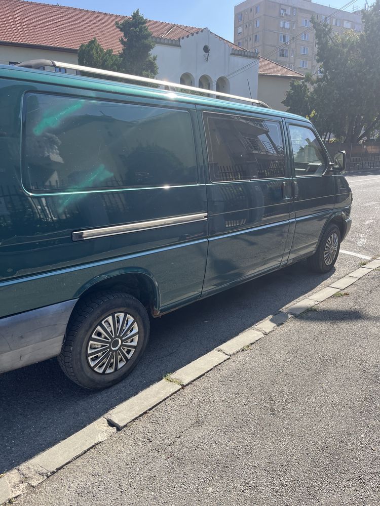 Vand VW T4, varianta lunga cu 6 locuri si loc de marfa, Itp valabil