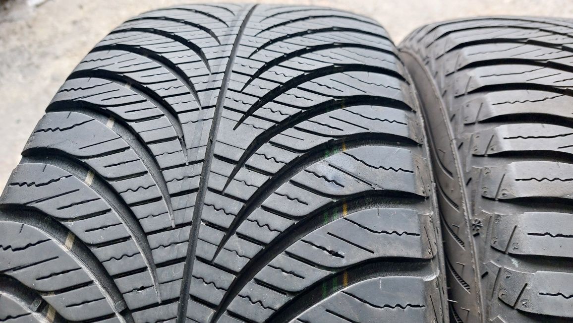 Всесезонни гуми 215/55/17 Goodyear Vector4Seasons 2 броя