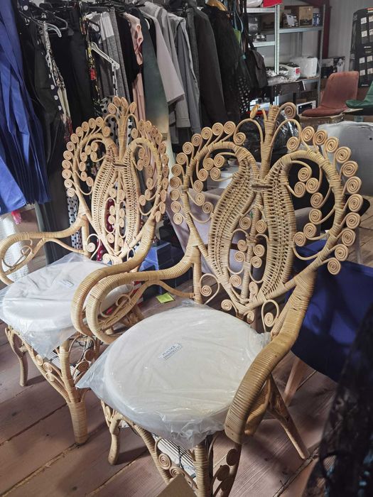 Set 2 scaune ratan lucrat manual BELIANI, pret/set