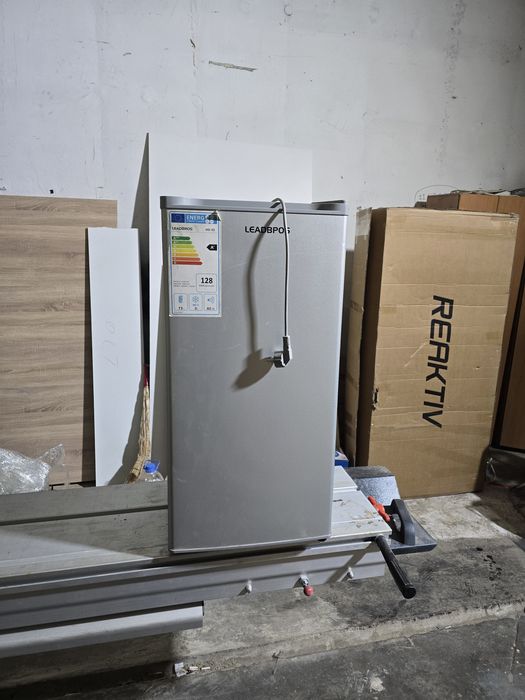 Холодильник почти новый