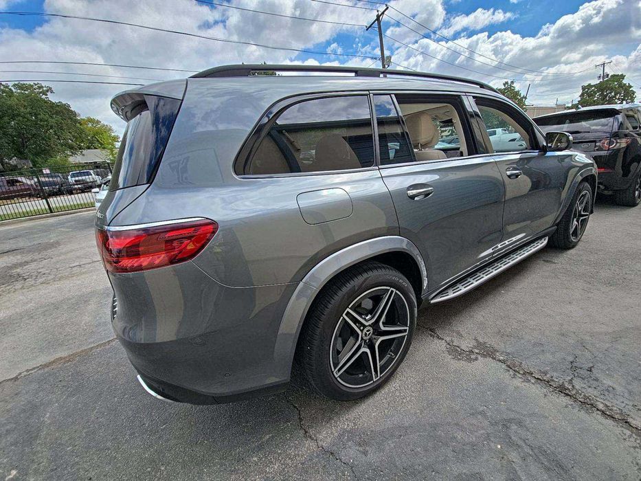 2025 Mercedes-Benz GLS 450 4MATIC