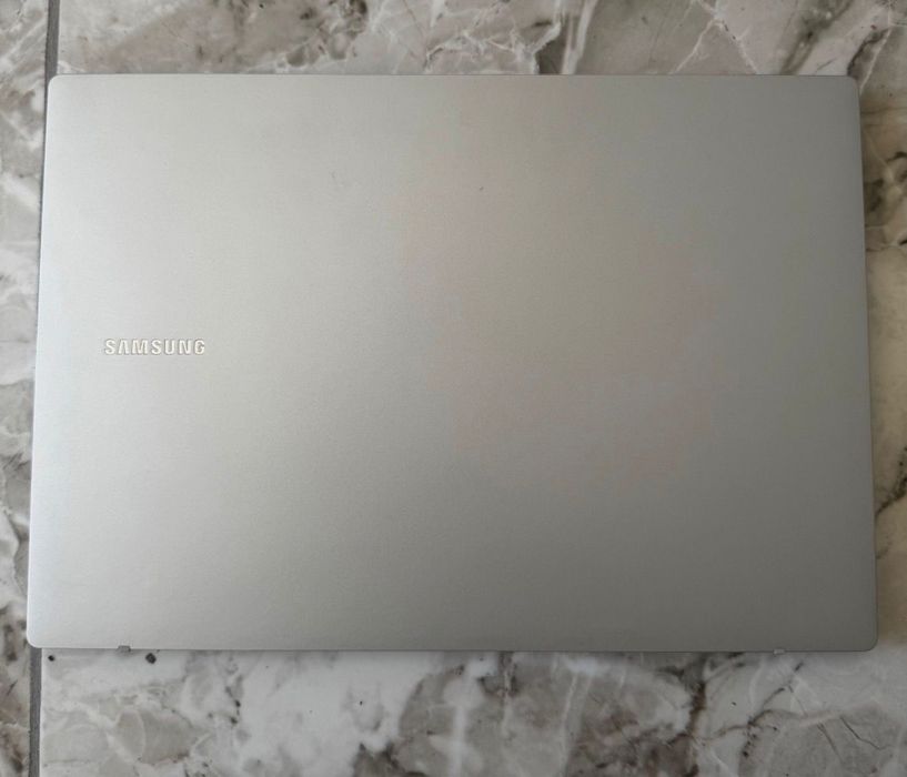 Laptop Samsung Galaxy Book 2 GO