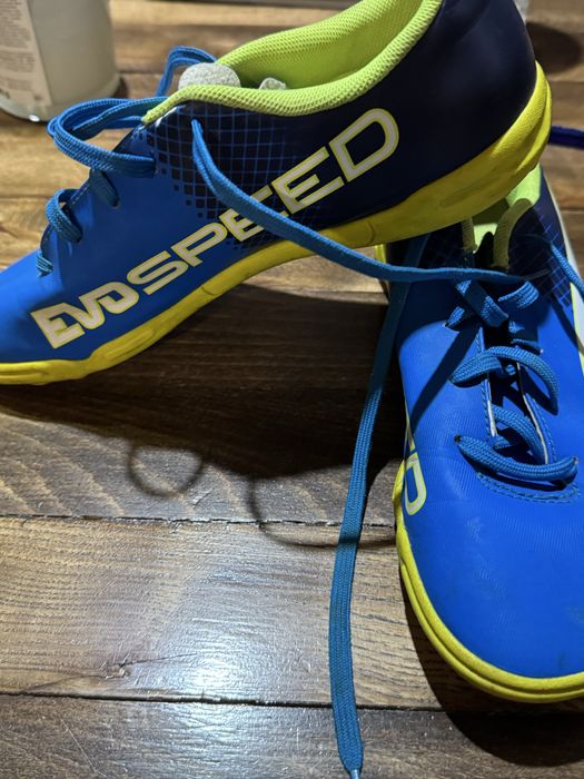 Футболни обувки Puma номер 37,5