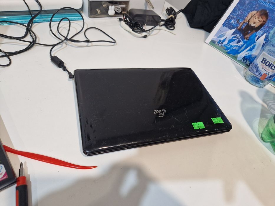 Mini laptop Asus 1008 HA fara încărcător