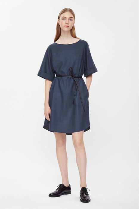 COS рокля от вълна с плисе