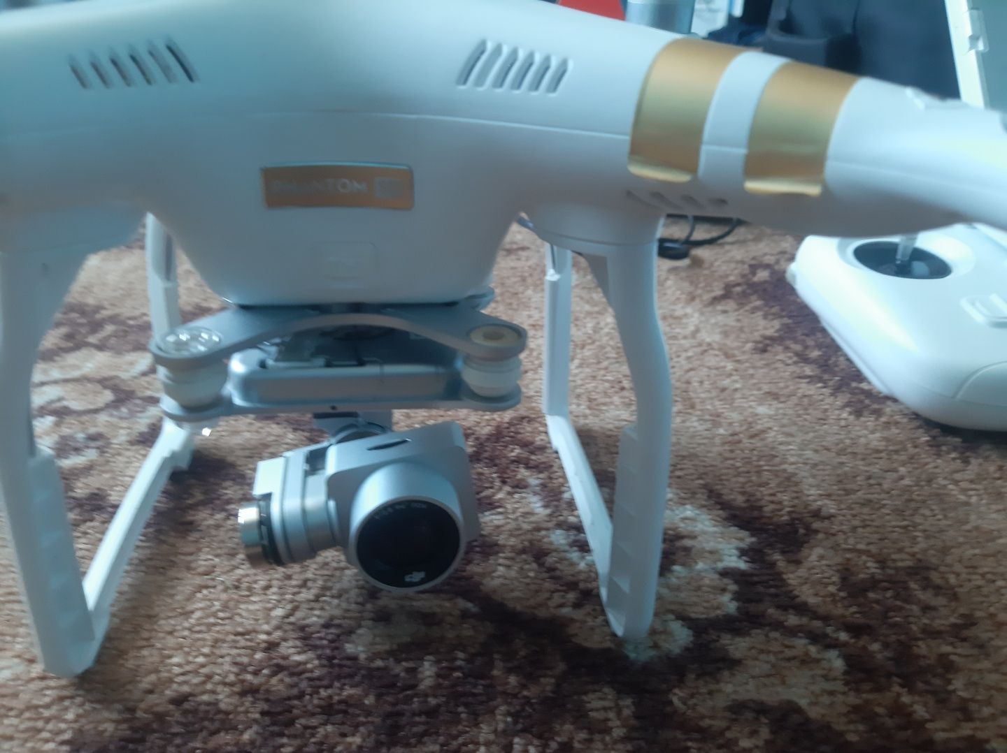 Квадрокоптер, дрон phantom 3se