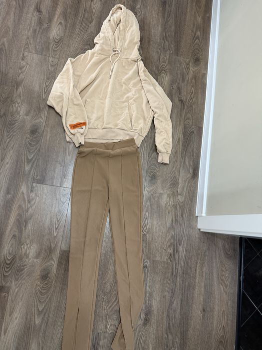 Продавам дрехи зара