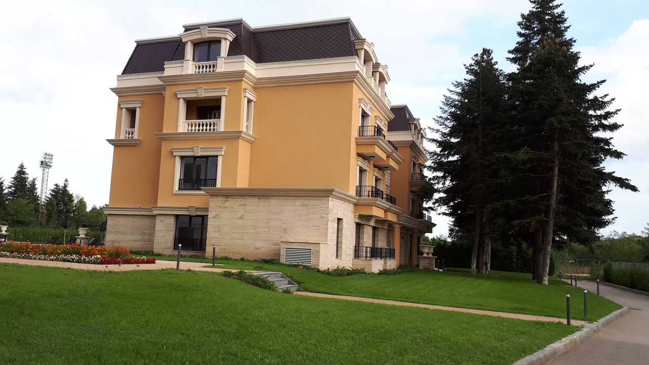 Продава се Двустаен апартамент в к.к. Св.Св. Константин и Елена - 70 кв.м за 3000 €/кв.м - Снимка #3