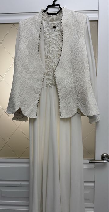 Платье для женщин