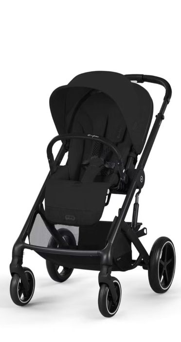 Carucior Cybex Gold Balios S Lux Moon Black cu cadru negru si maner cu