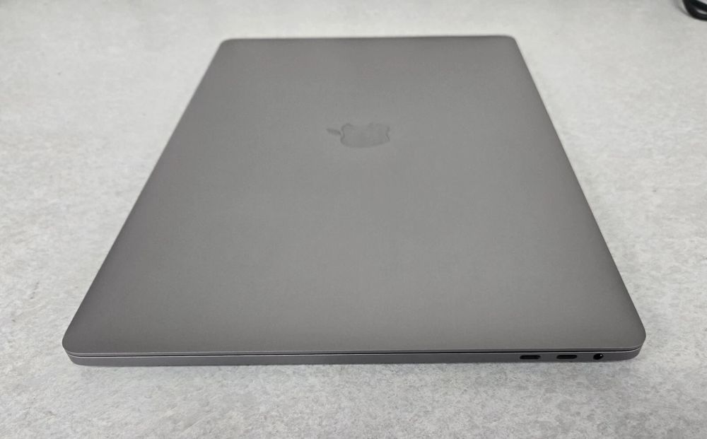 MacBook Pro 2019 15 inch 512 Gb