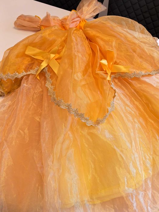 Роклята на принцеса Бел