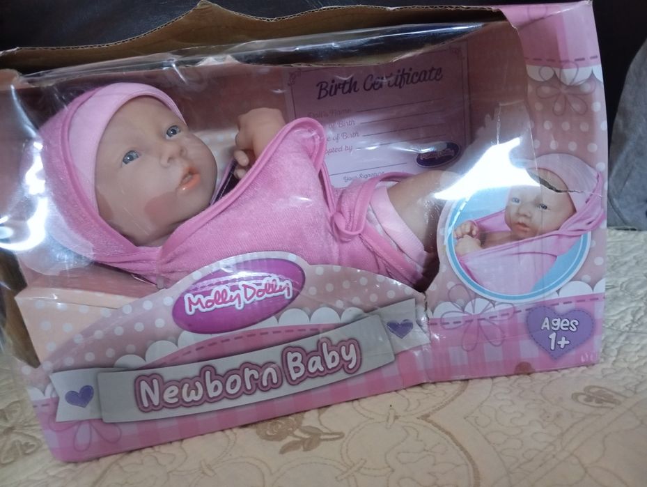 Bebeluși reborn nou în cutie