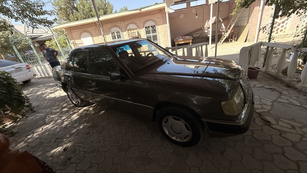 Мерседес 124кузов 250D сотилади
