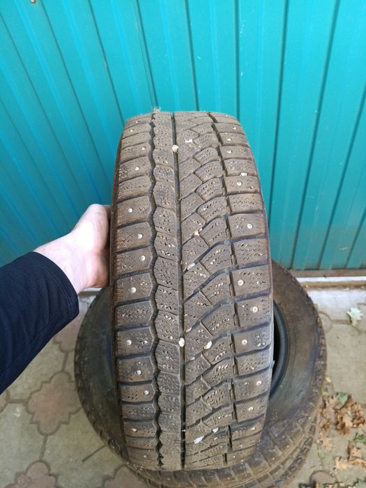 Продам зимнюю резину 195/55 r15