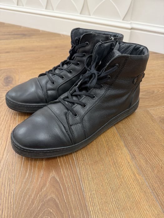 Зимние кожаные ботинки