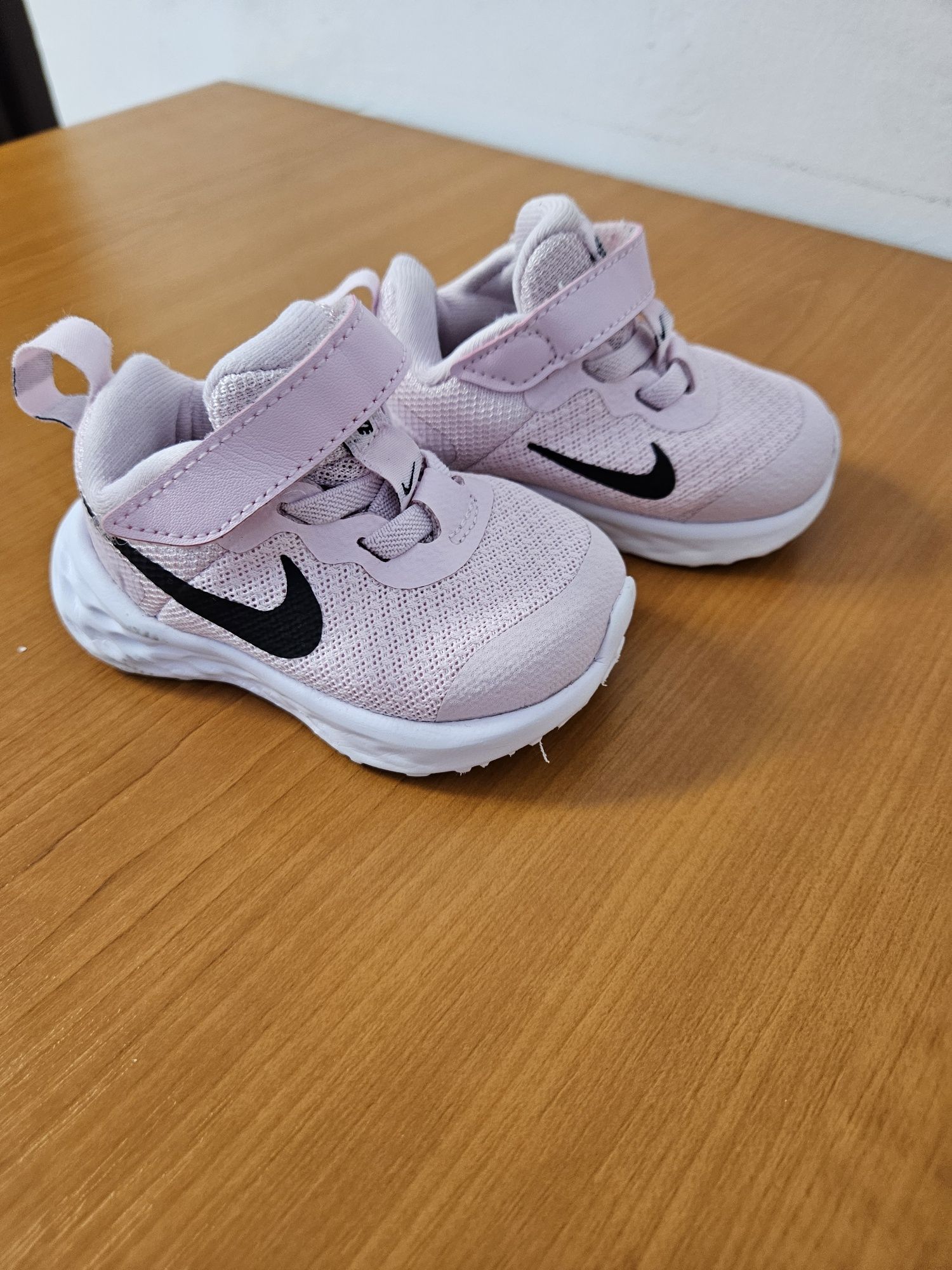Adidasi Nike bebelusi fetita roz
