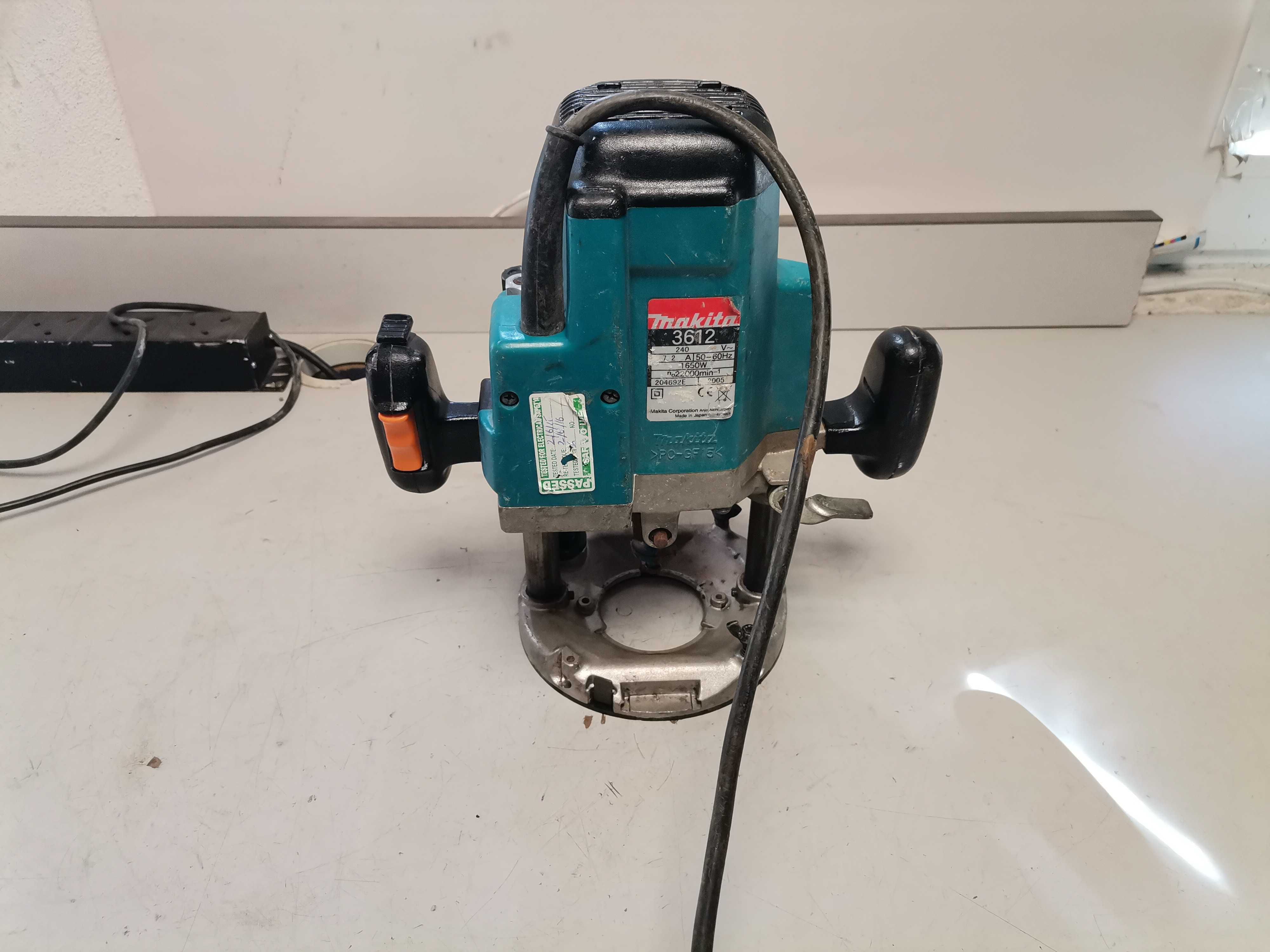 Оберфреза - Makita 1650 W/3612