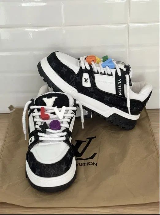 Adidasi Louis Vuitton ( LV ) - PREMIUM - Marimi de la 36 la 44