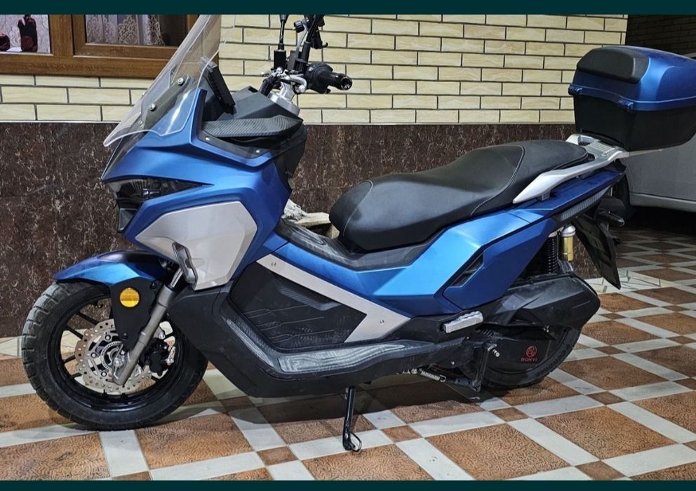 Продаётся скутер n max